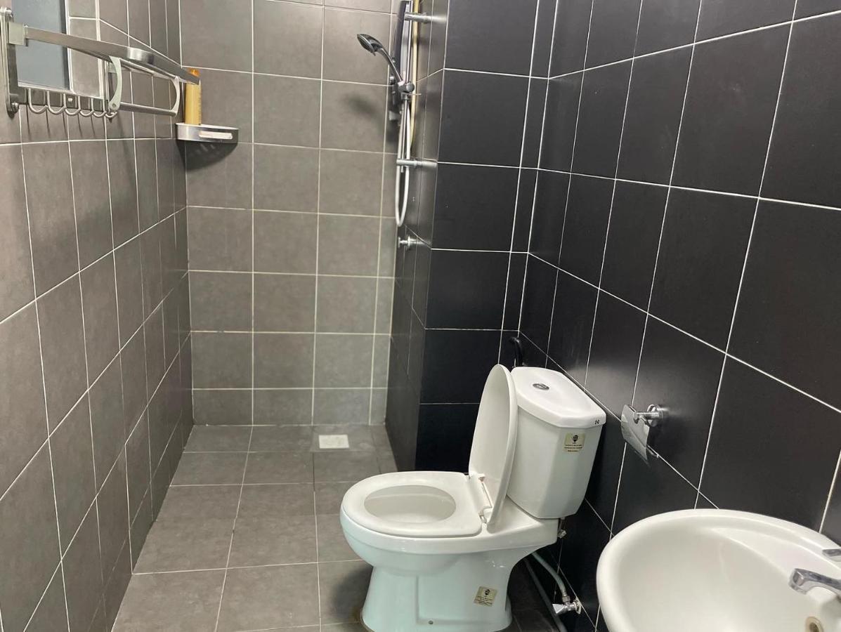 Rantissi Homestay The Zizz Damansara North Petaling Jaya Eksteriør bilde